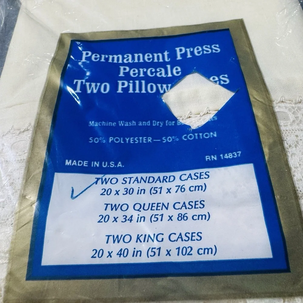 NOS Vintage Ivory Permanent Press Percale Pillowcases Bridal Lace Trim 20x30 USA